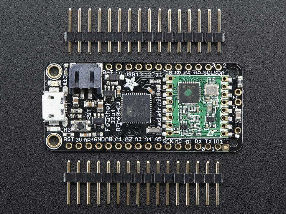 Adafruit Feather 32u4 RFM69HCW Packet Radio - 868 / 915 MHz