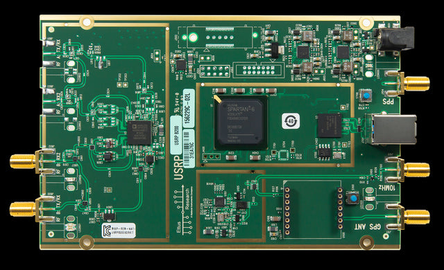Ettus USRP B200: 1x1, 70MHz-6GHz SDR/Cognitive Radio